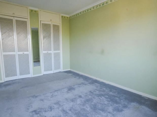 232 Parkers Walk, Studland Park before, photo 3 of 5