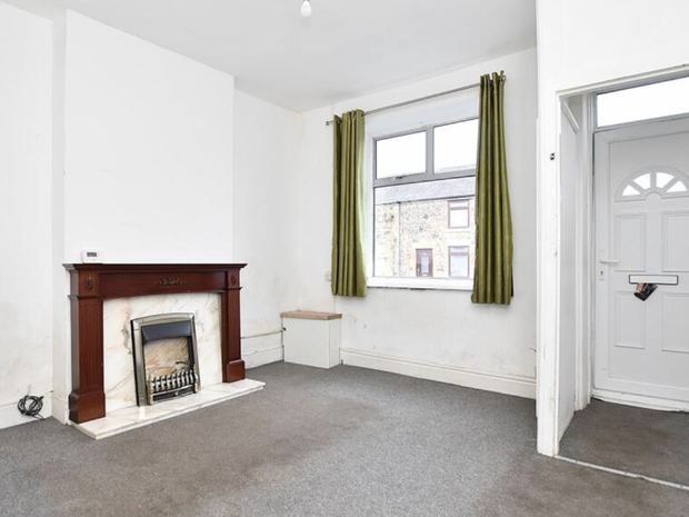 5 Stoneleigh High Street, Wrexham before, photo 1 of 5